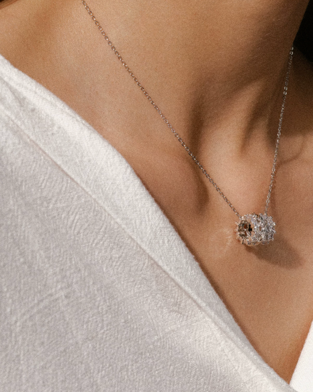 Lattice Pavé Pendant Necklace