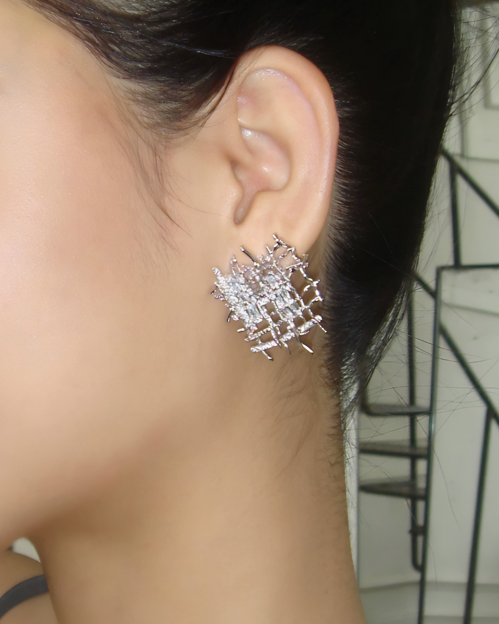 Linéa Weave Grid Pierced Earrings