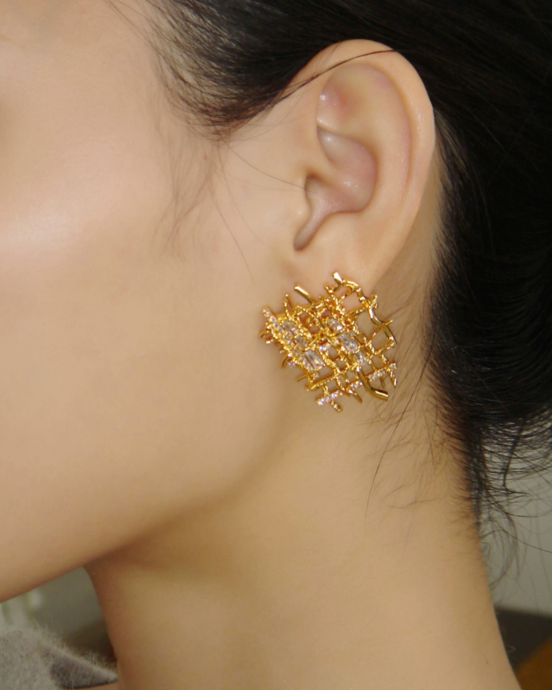Linéa Weave Grid Pierced Earrings