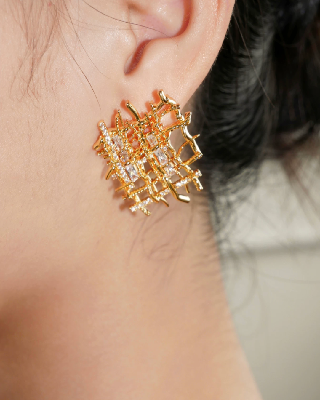 Linéa Weave Grid Pierced Earrings